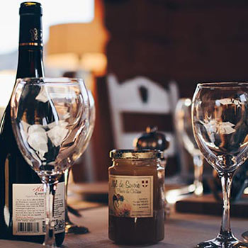 Restaurant, retail & entertainment